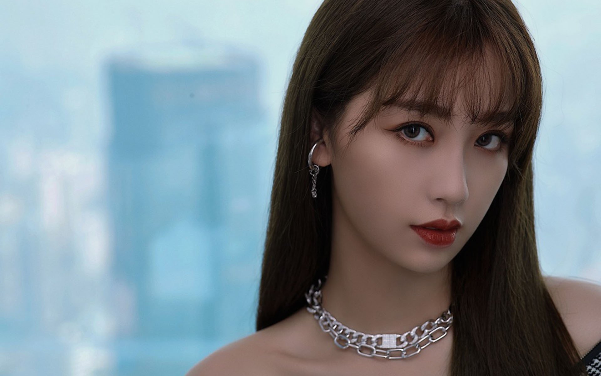 “水上芭蕾与游泳较量：2025世界游泳锦标赛掀起观赛热潮”